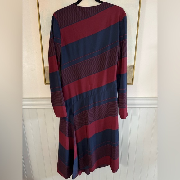 TORY BURCH Lyon Navy/Burgundy Asymmetrical Striped Runway Dress Size 8 - Picture 9 of 10